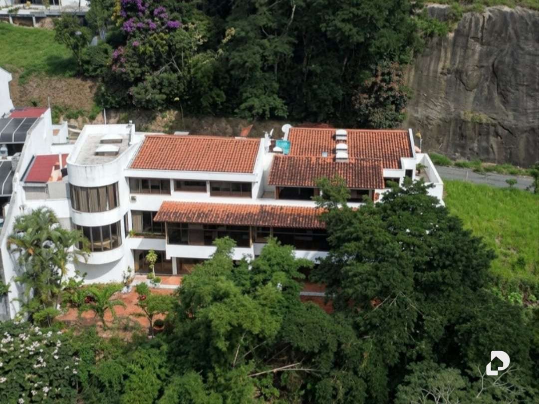 Propiedad en Vizcaya, Caracas – 13