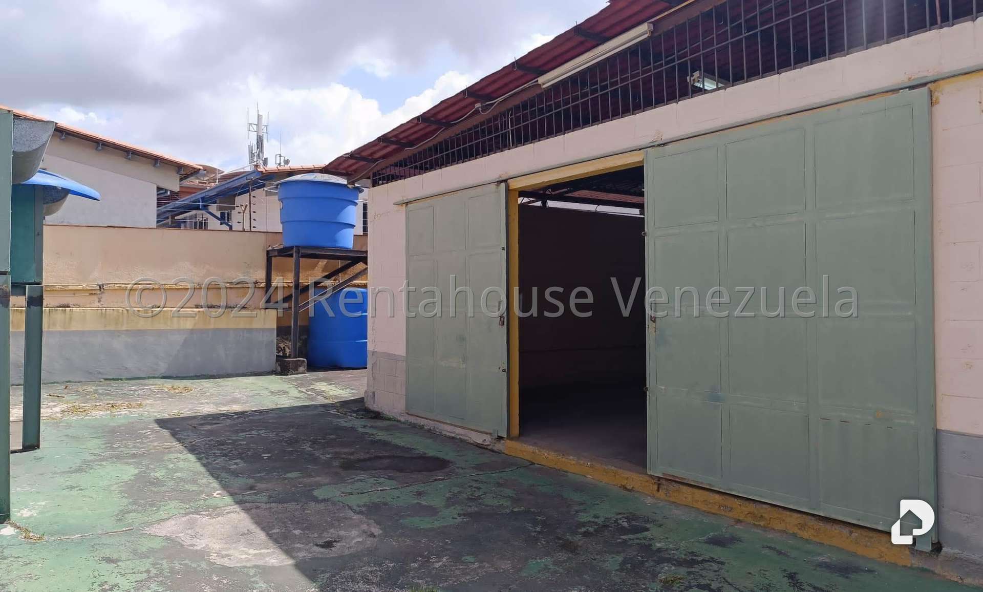 Local comercial en Montecristo, Caracas – 16