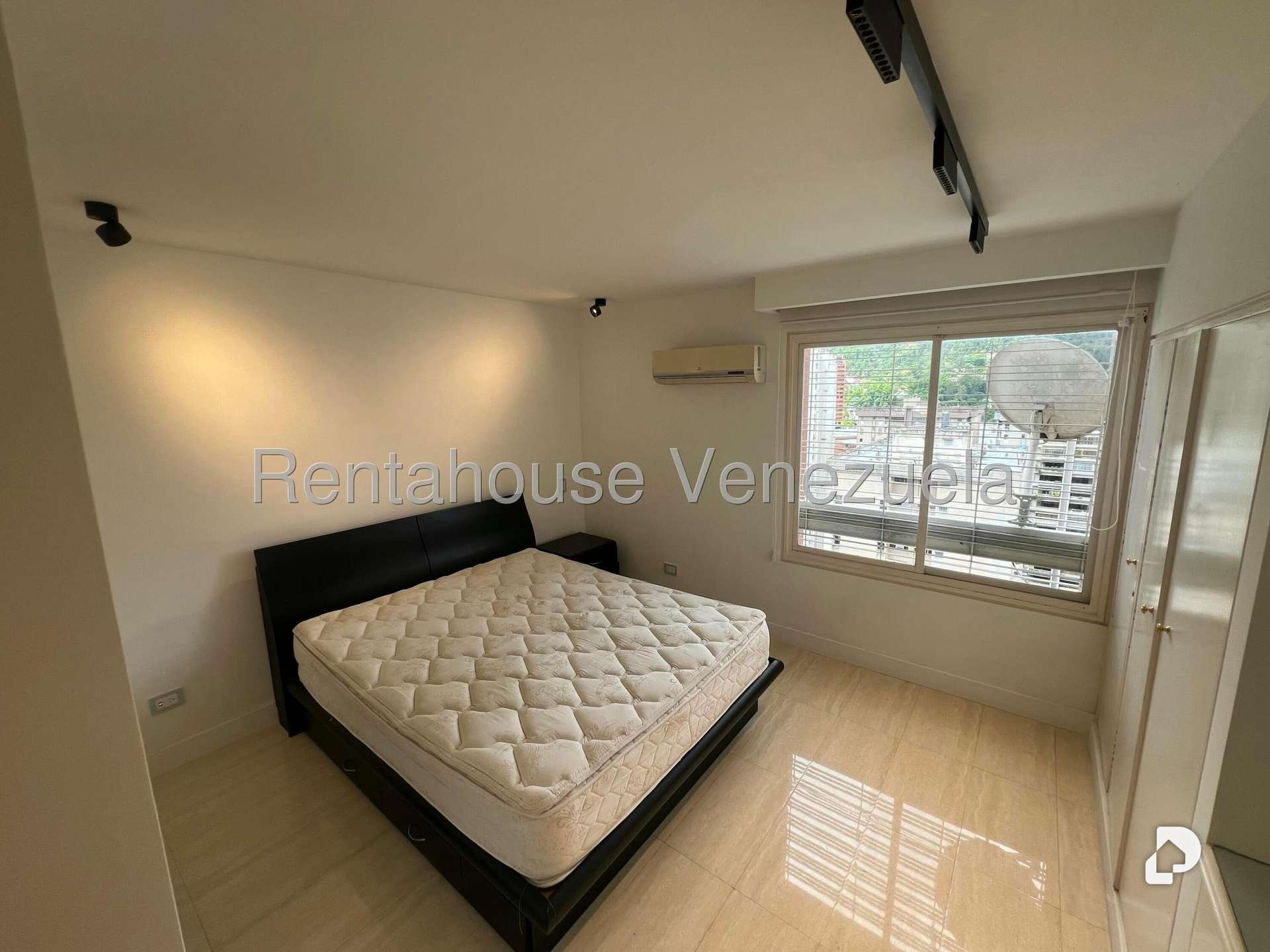 Apartamento en El Cigarral, Caracas – 13