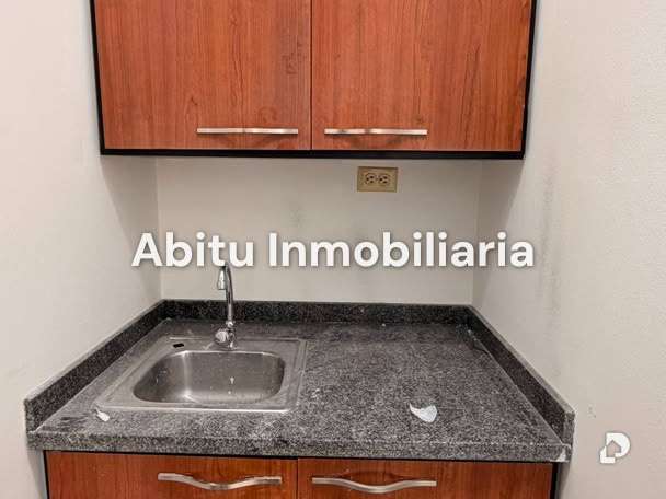 Oficina en Chuao, Caracas – 8