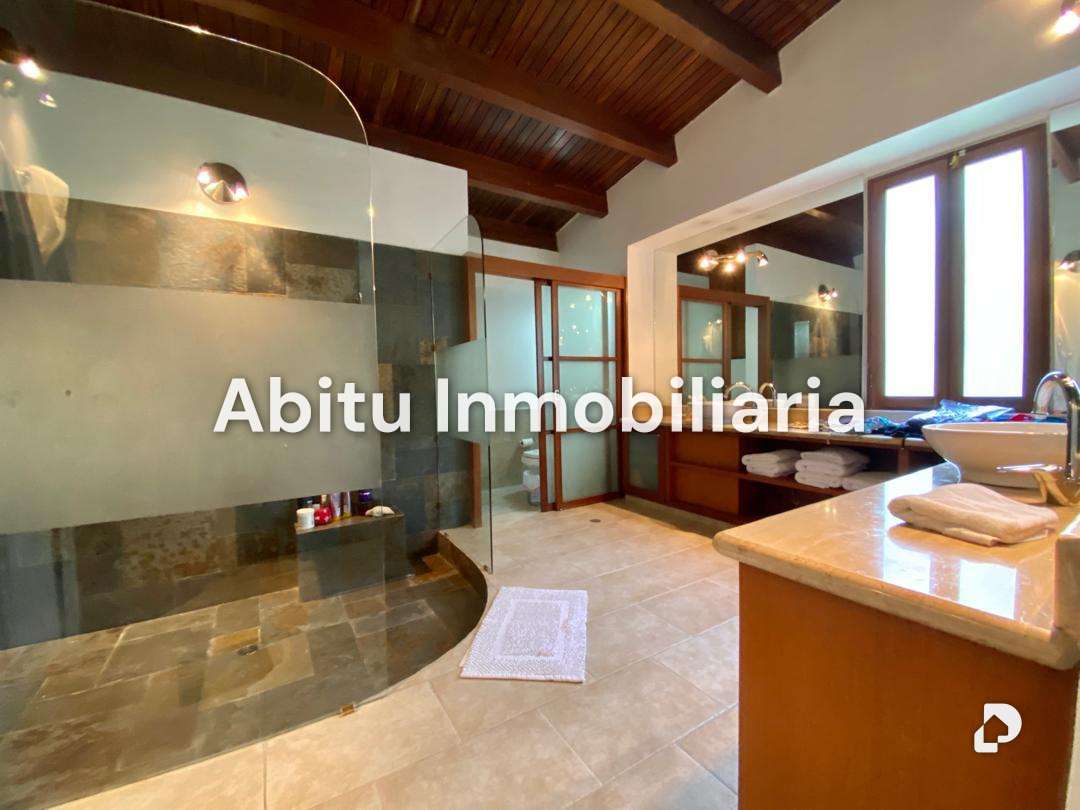 Casa en La Lagunita, Caracas – 17