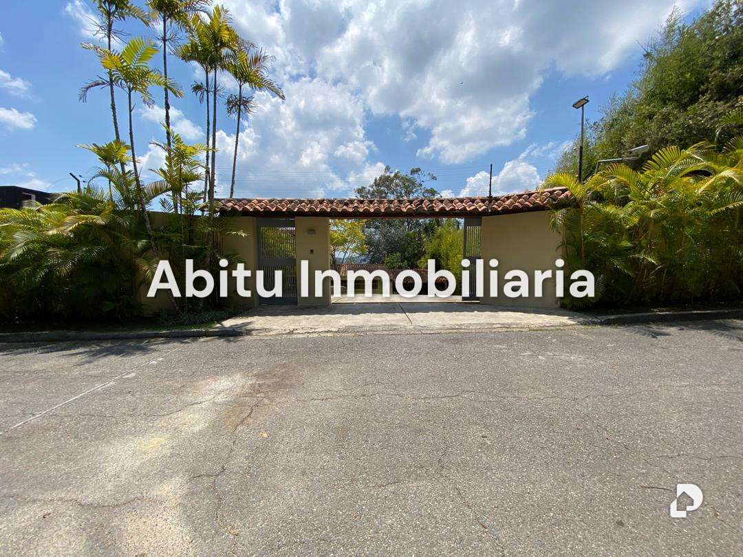 Casa en La Lagunita, Caracas – 2
