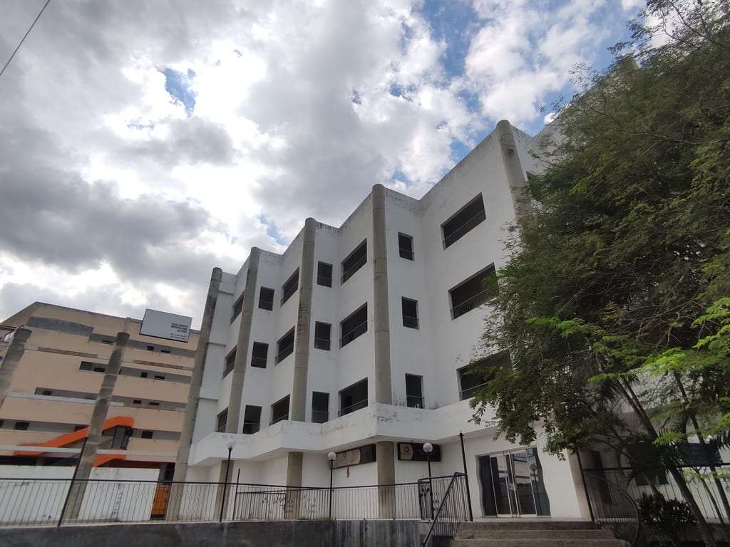 Oficina en Naguanagua - 1