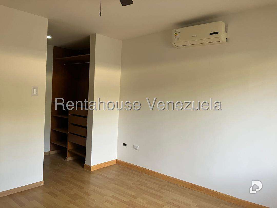 Casa en Colinas de Bello Monte, Caracas – 17