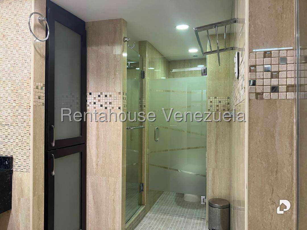 Casa en Colinas de Bello Monte, Caracas – 24