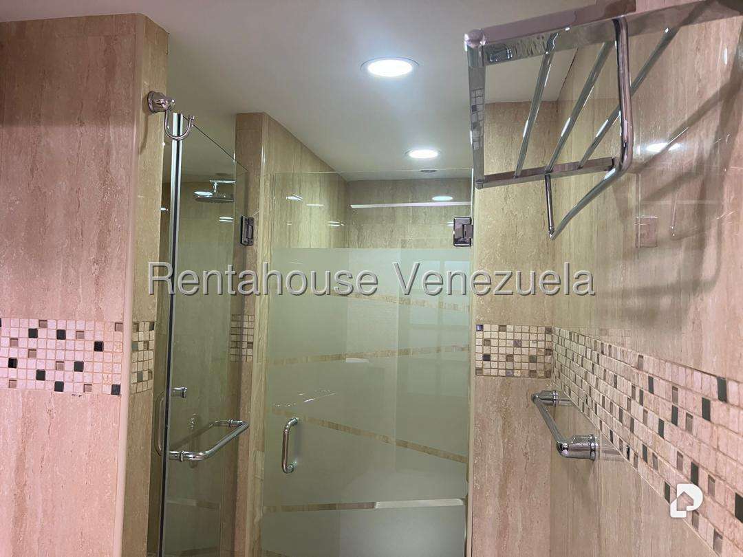 Casa en Colinas de Bello Monte, Caracas – 26