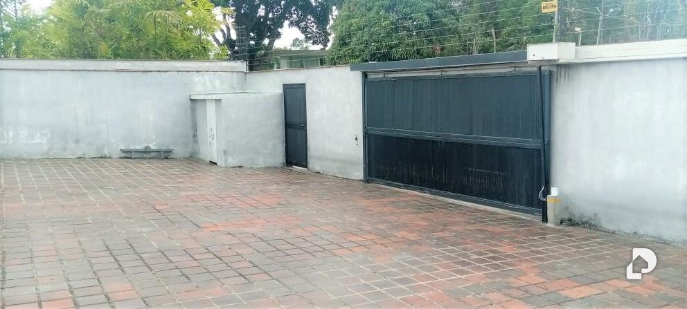 House in La Lagunita, Caracas – 3