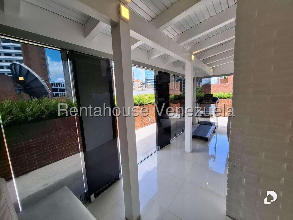 Apartamento en Campo Alegre, Caracas – 24