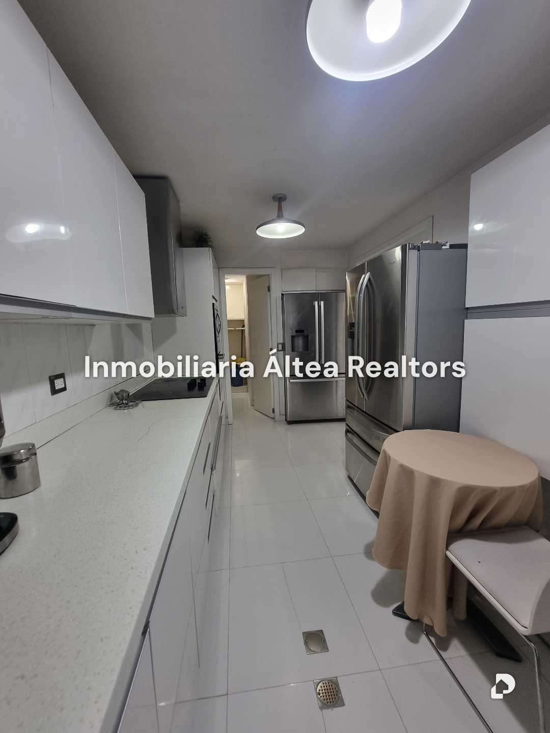 Casa en Alto Hatillo, Caracas – 10
