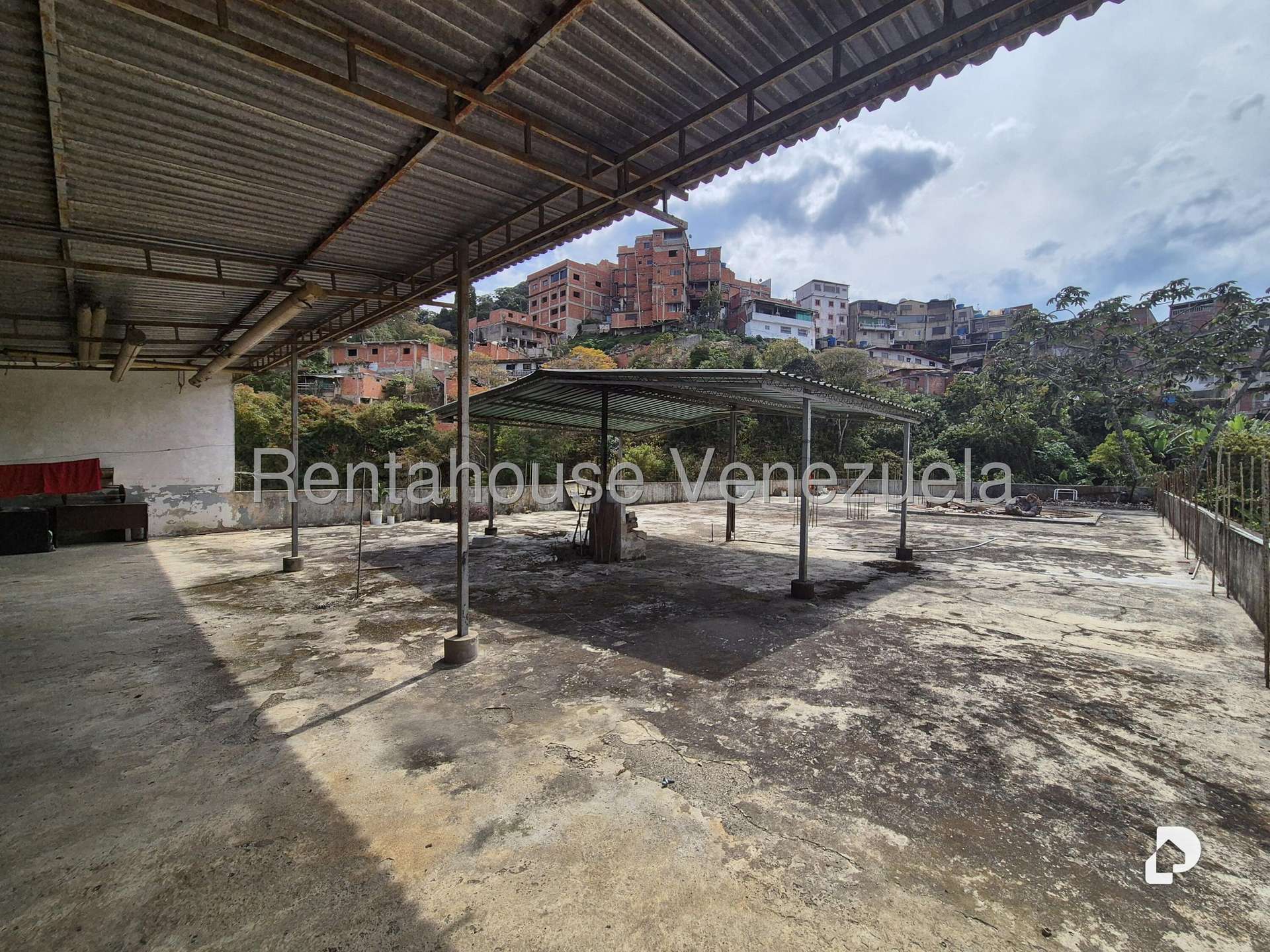 Edificio en El Junquito, Caracas – 23