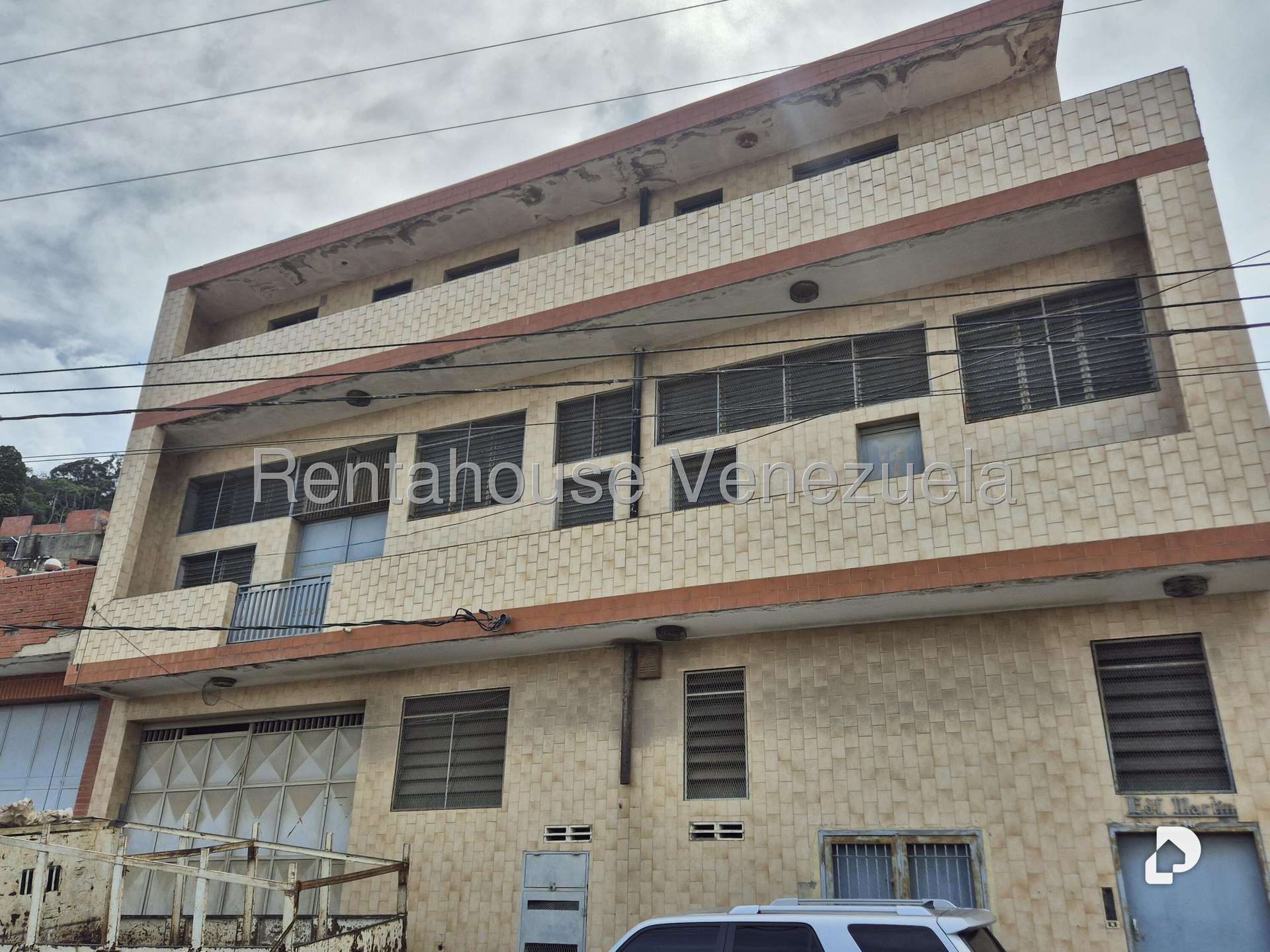 Edificio en El Junquito, Caracas – 2