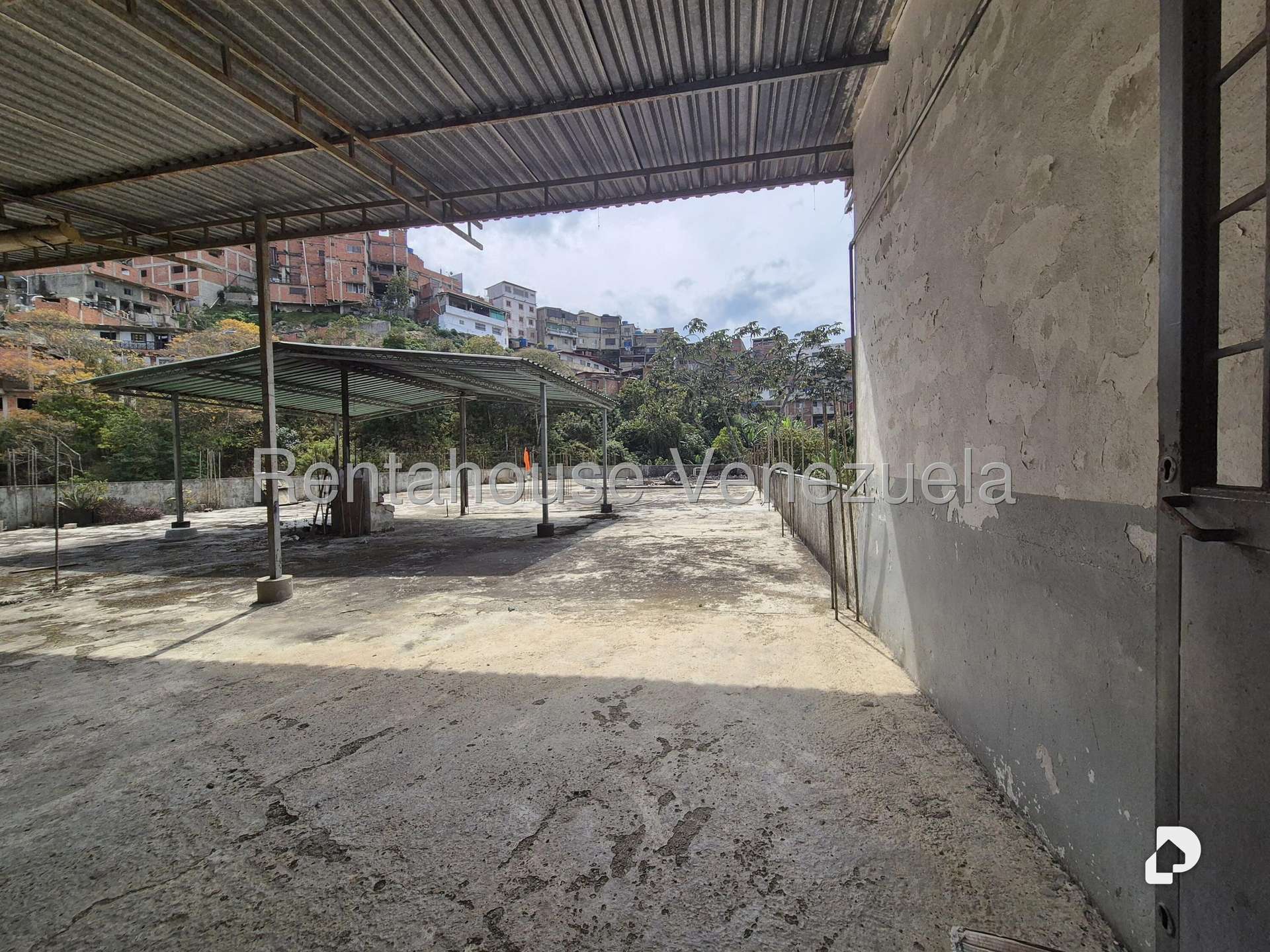 Edificio en El Junquito, Caracas – 24