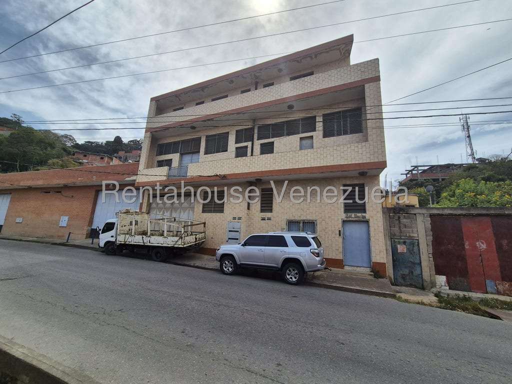 Edificio en El Junquito, Caracas - 1
