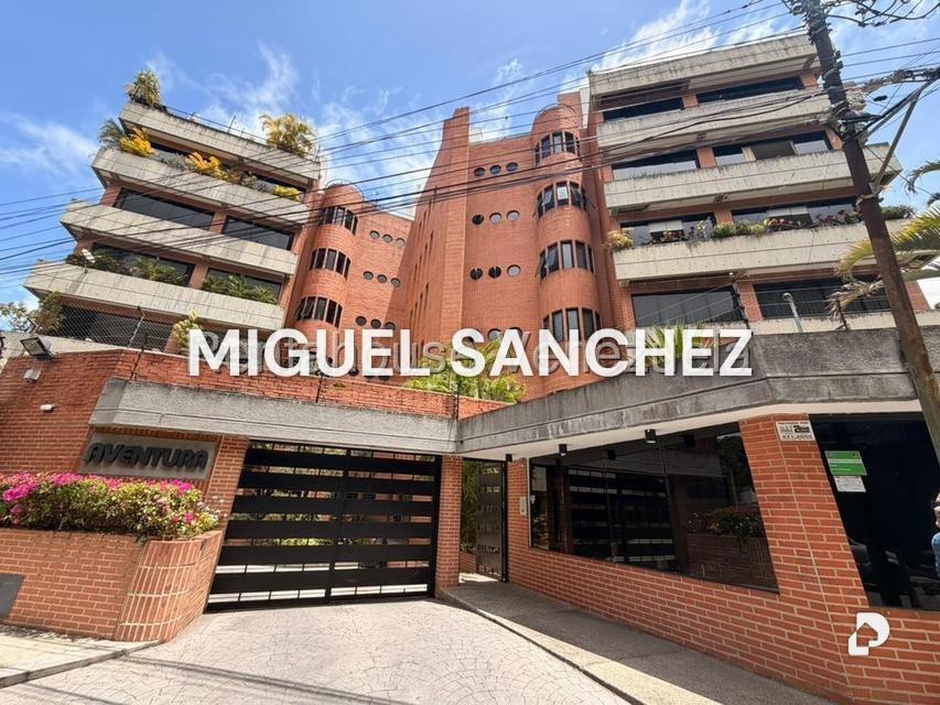 Apartamento en Los Palos Grandes, Caracas – 1