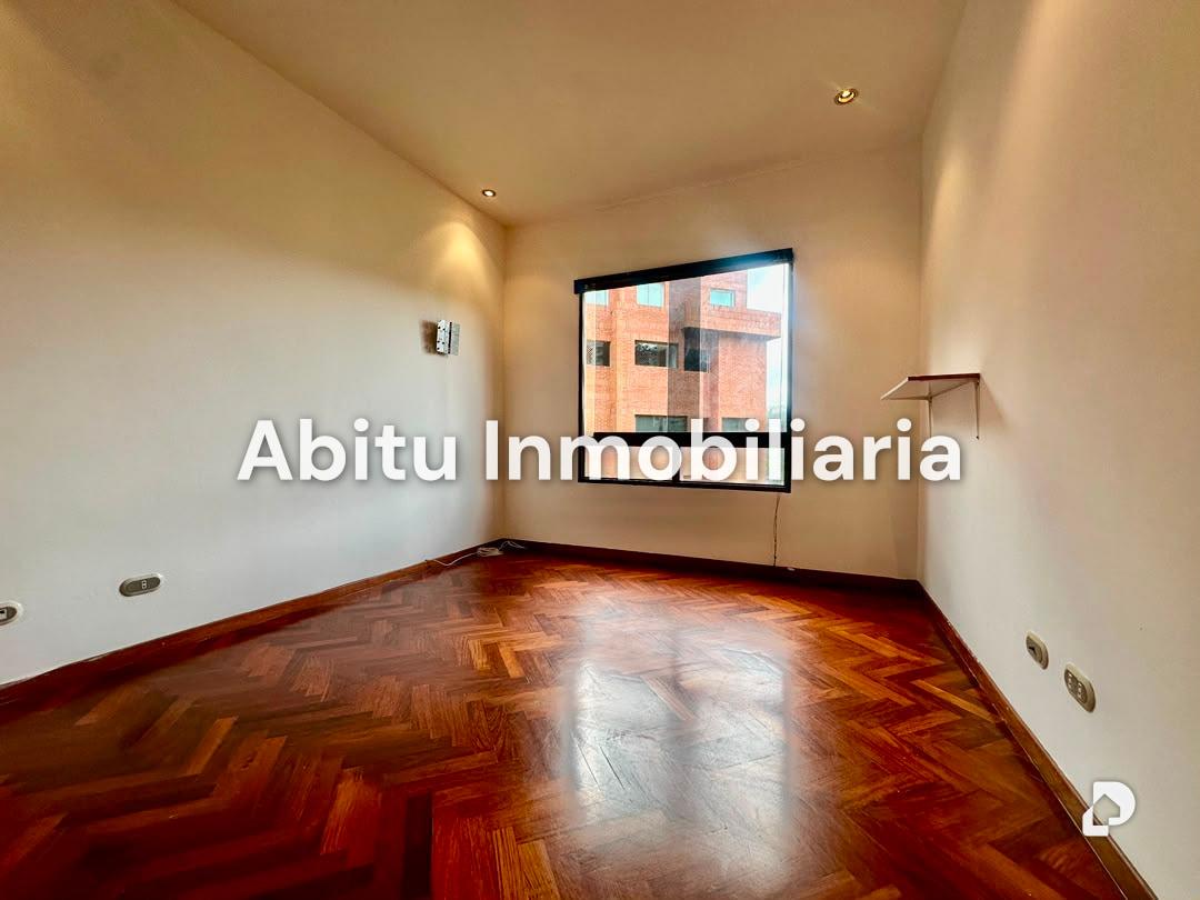 Apartamento en Colinas de Valle Arriba, Caracas – 4