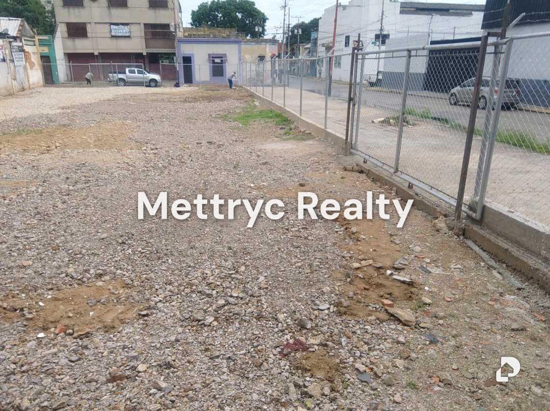 Land in Av. Bolívar Norte, Valencia – 2