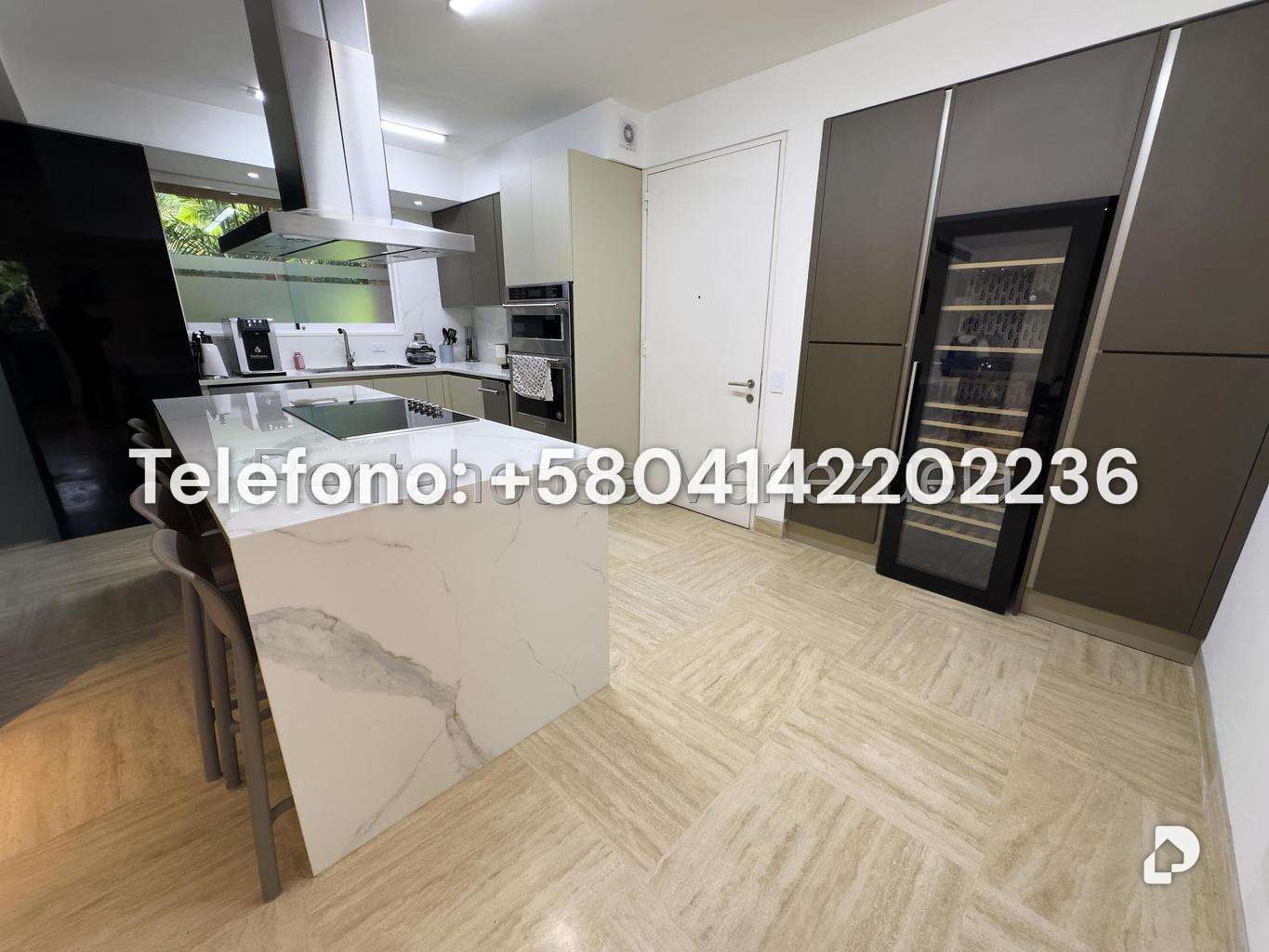 Apartamento en Campo Alegre, Caracas – 11
