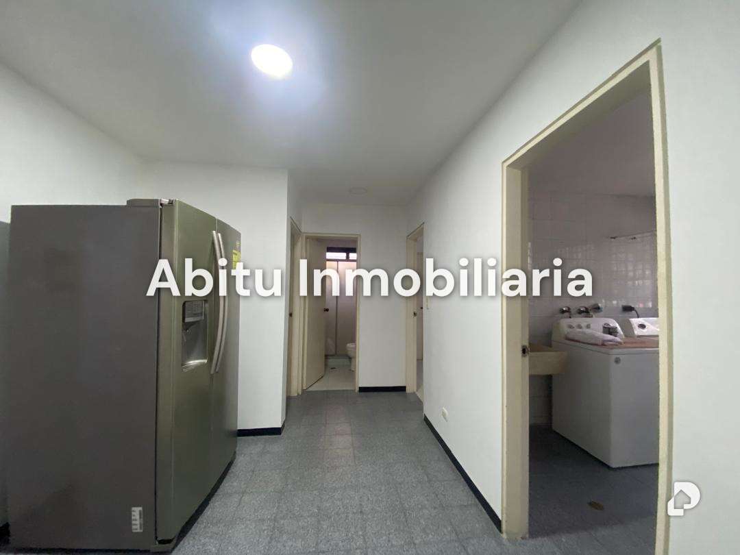 Apartamento en Altamira, Caracas – 12