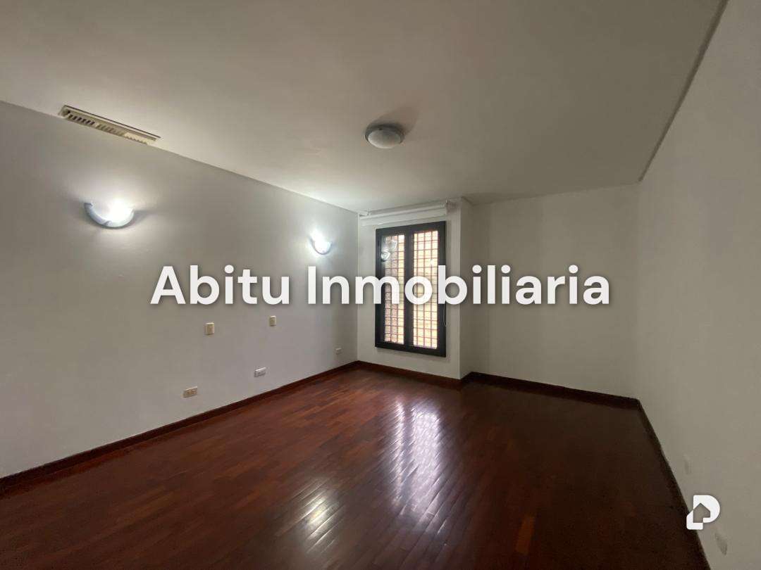 Apartamento en Altamira, Caracas – 14