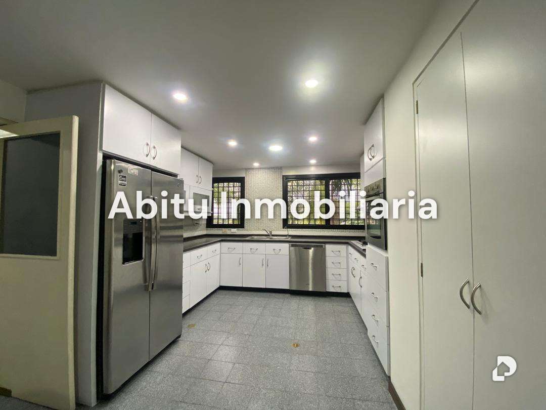 Apartamento en Altamira, Caracas – 11