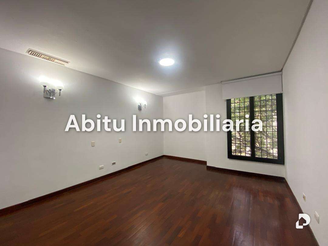 Apartamento en Altamira, Caracas – 16
