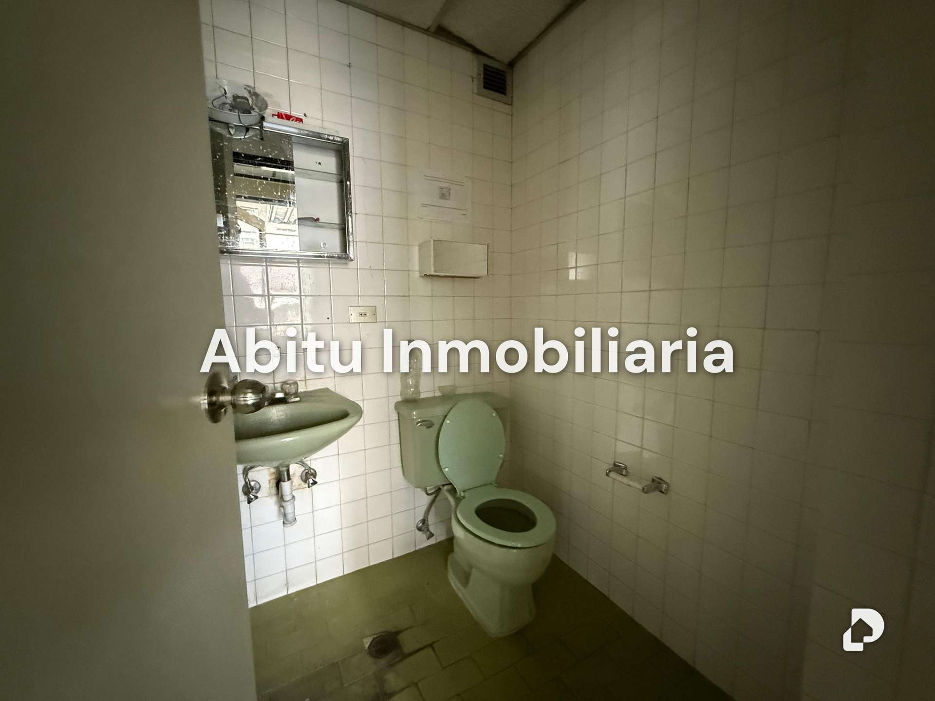 Oficina en Altamira, Caracas – 15