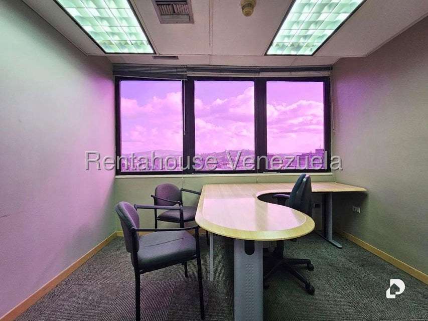 Oficina en Chacao, Caracas – 17