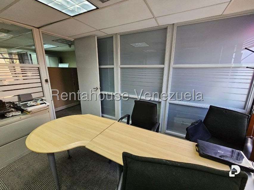 Oficina en Chacao, Caracas – 11