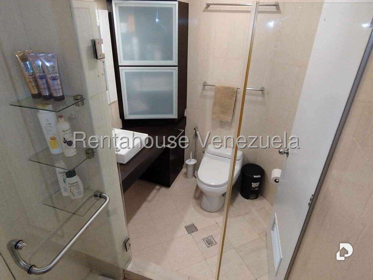 Apartamento en Los Naranjos de las Mercedes, Caracas – 11