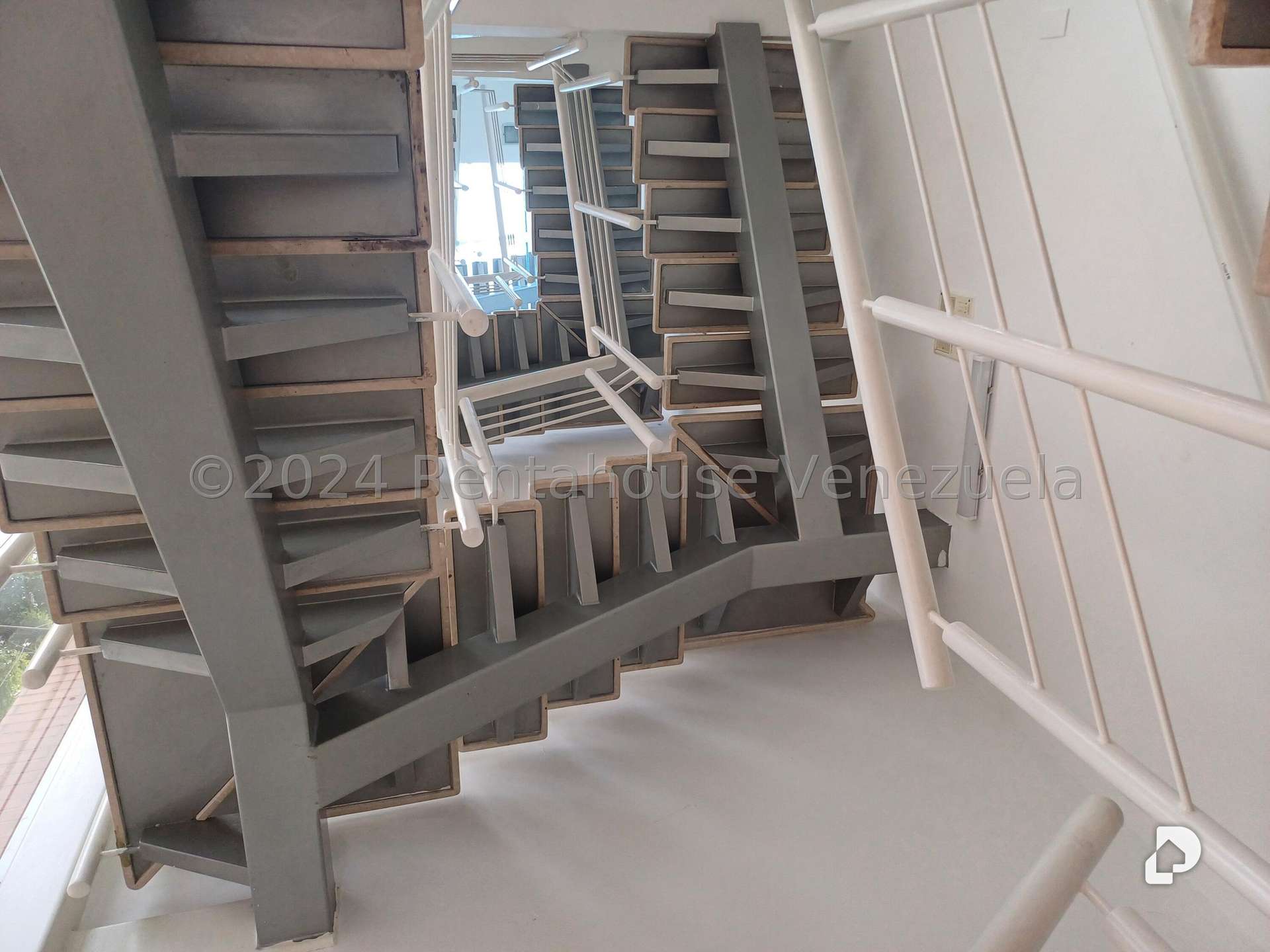 Edificio en Campo Claro, Caracas – 22