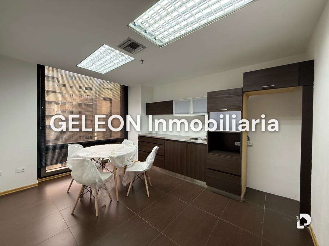 Oficina en Chacao, Caracas – 13