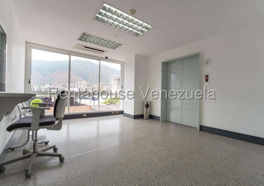 Edificio en Los Ruices, Caracas