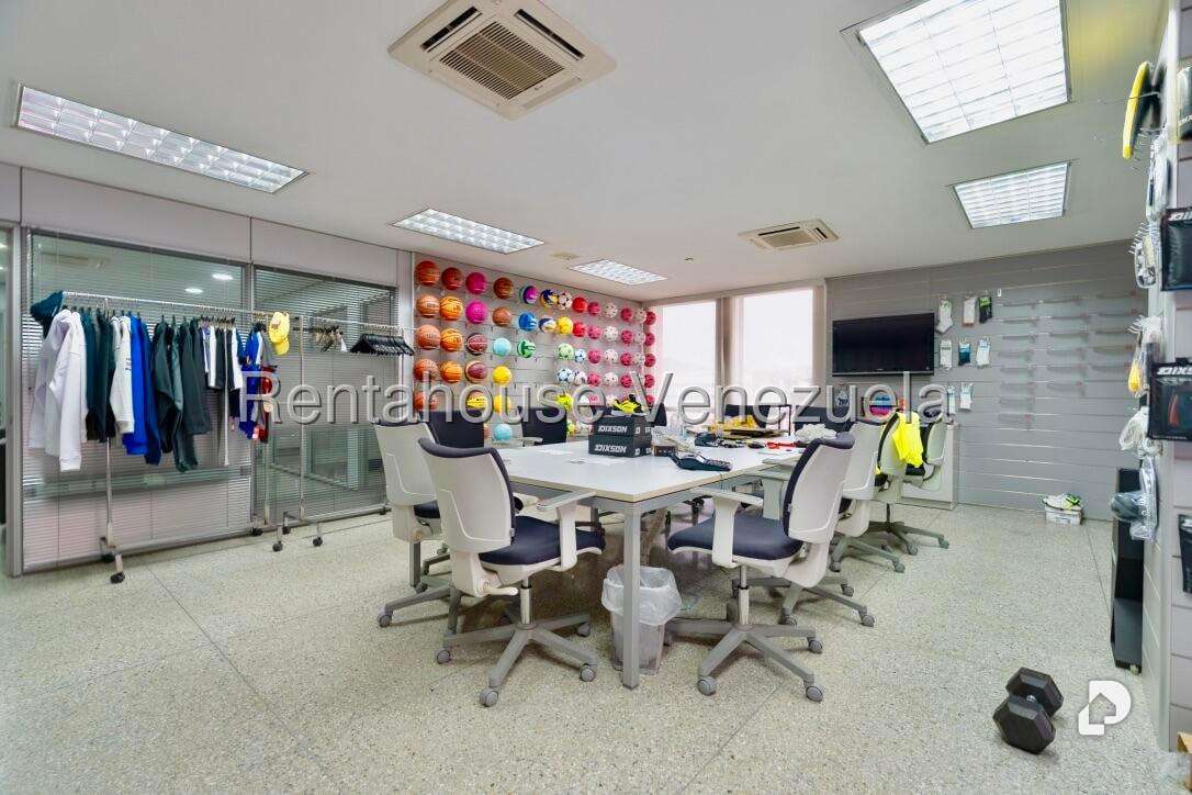 Edificio en Los Ruices, Caracas – 16
