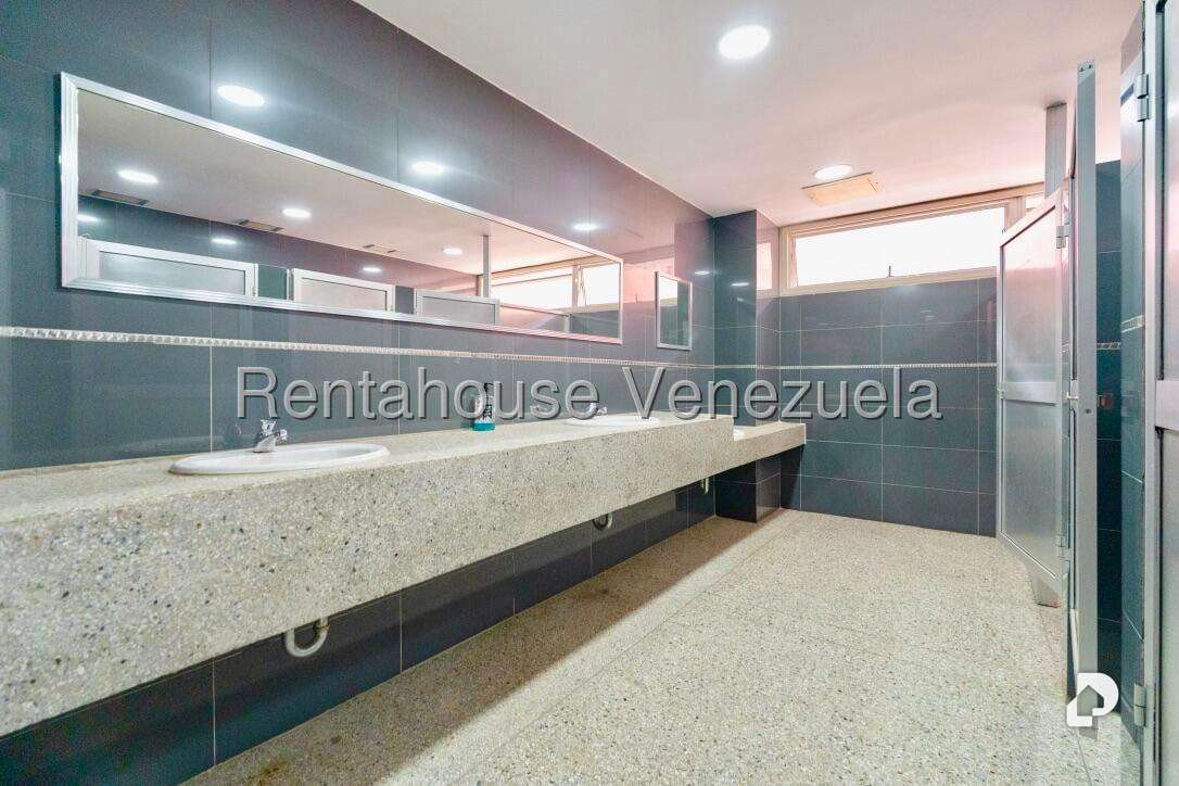 Edificio en Los Ruices, Caracas – 17