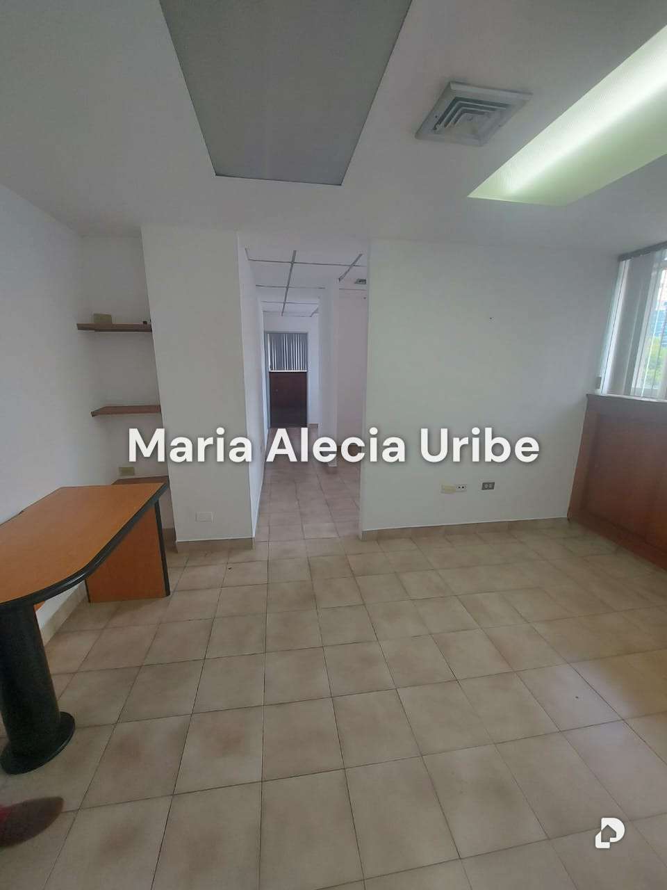Oficina en Los Palos Grandes, Caracas – 12