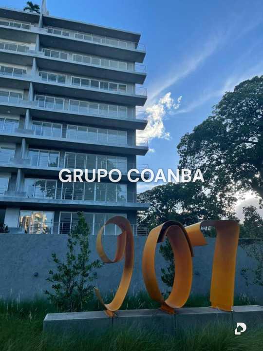 Apartamento en Country Club, Caracas – 1