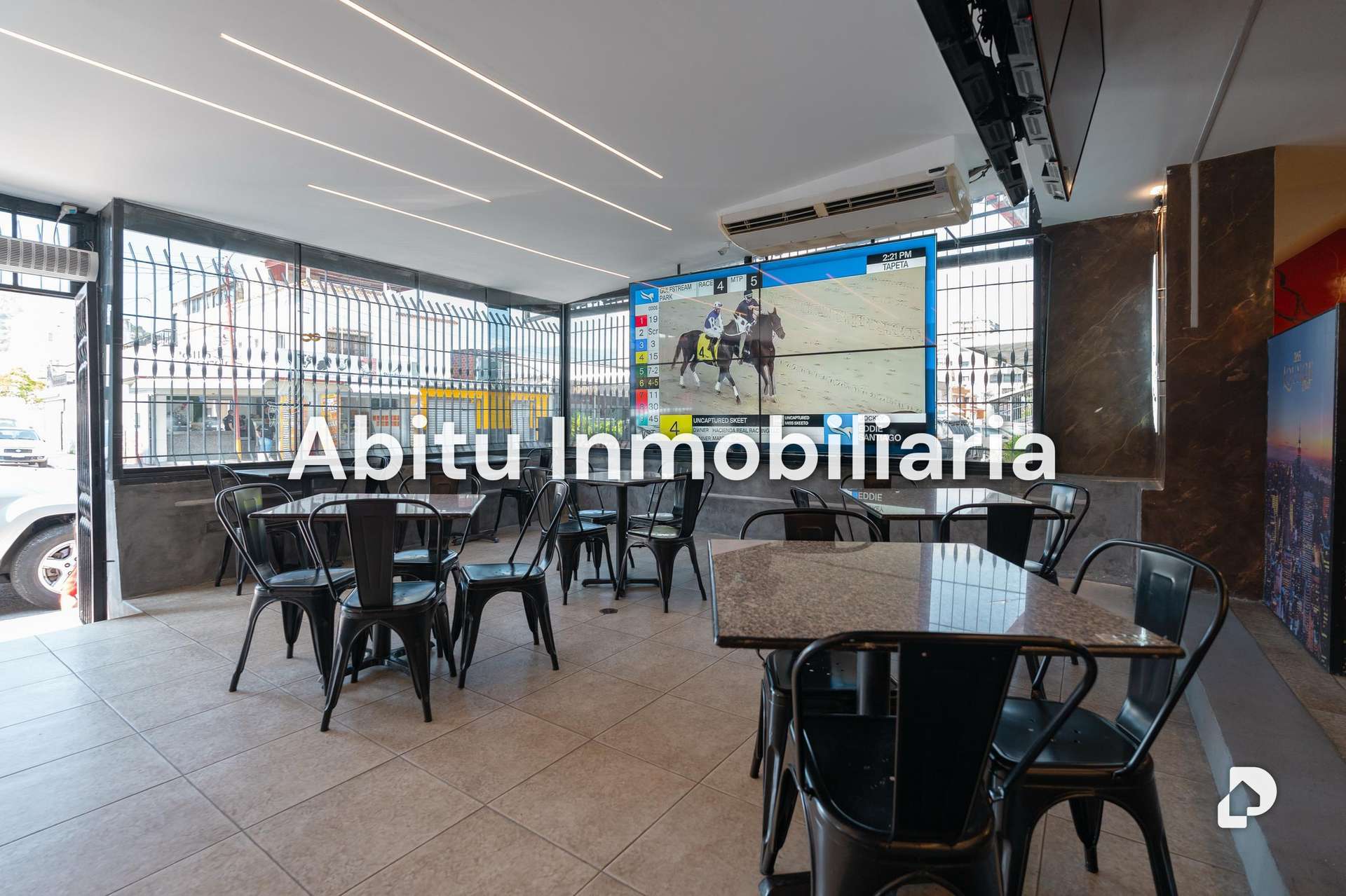 Local comercial en El Paraíso, Caracas – 12