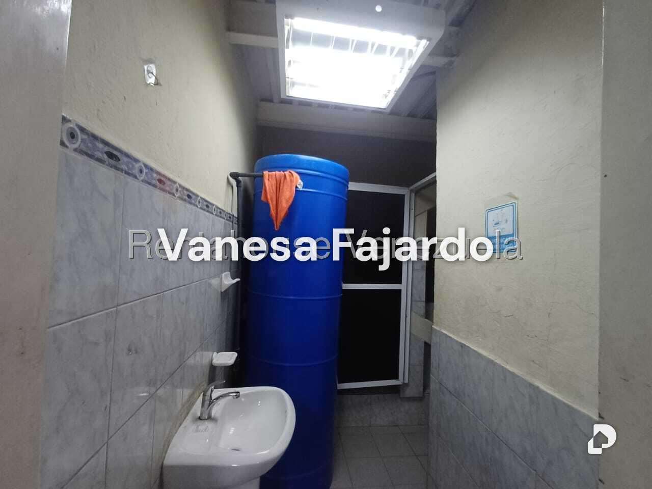 Local comercial en Parroquia Catedral, Caracas – 29