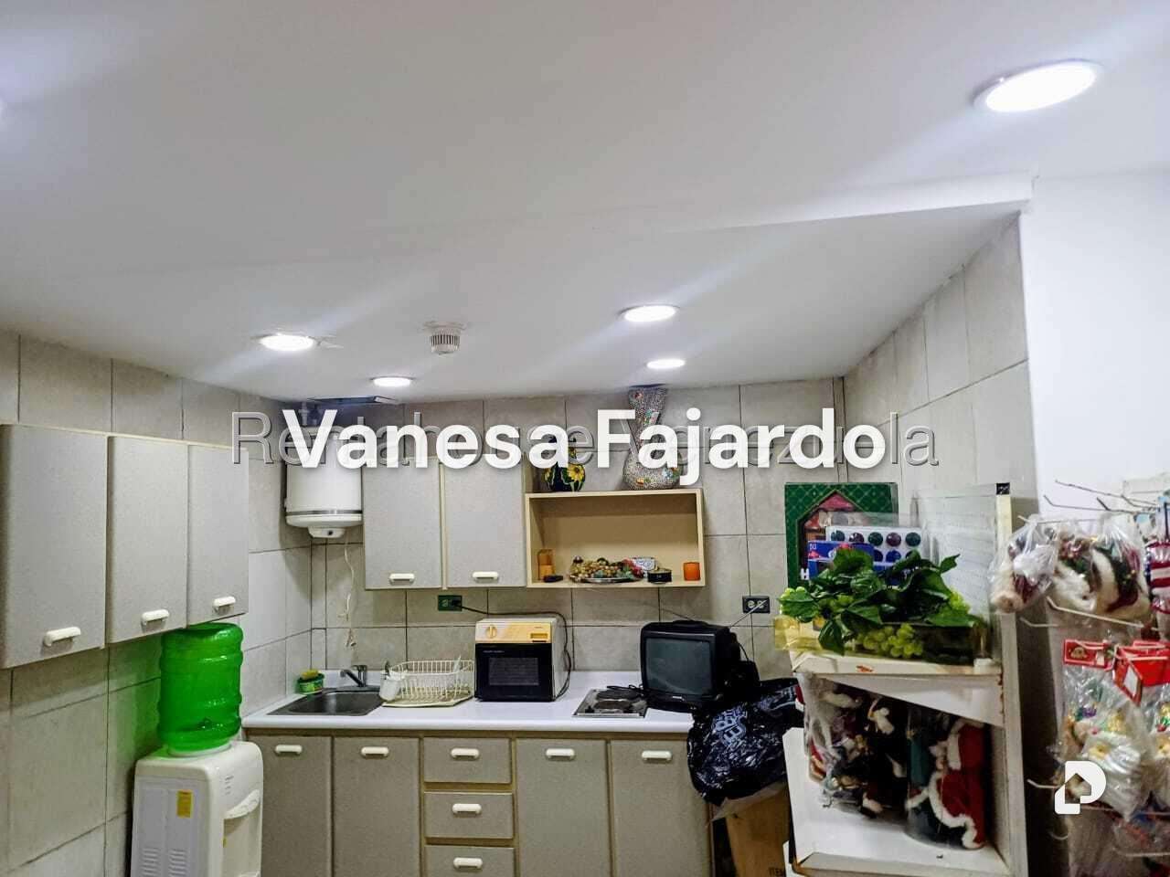 Local comercial en Parroquia Catedral, Caracas – 24