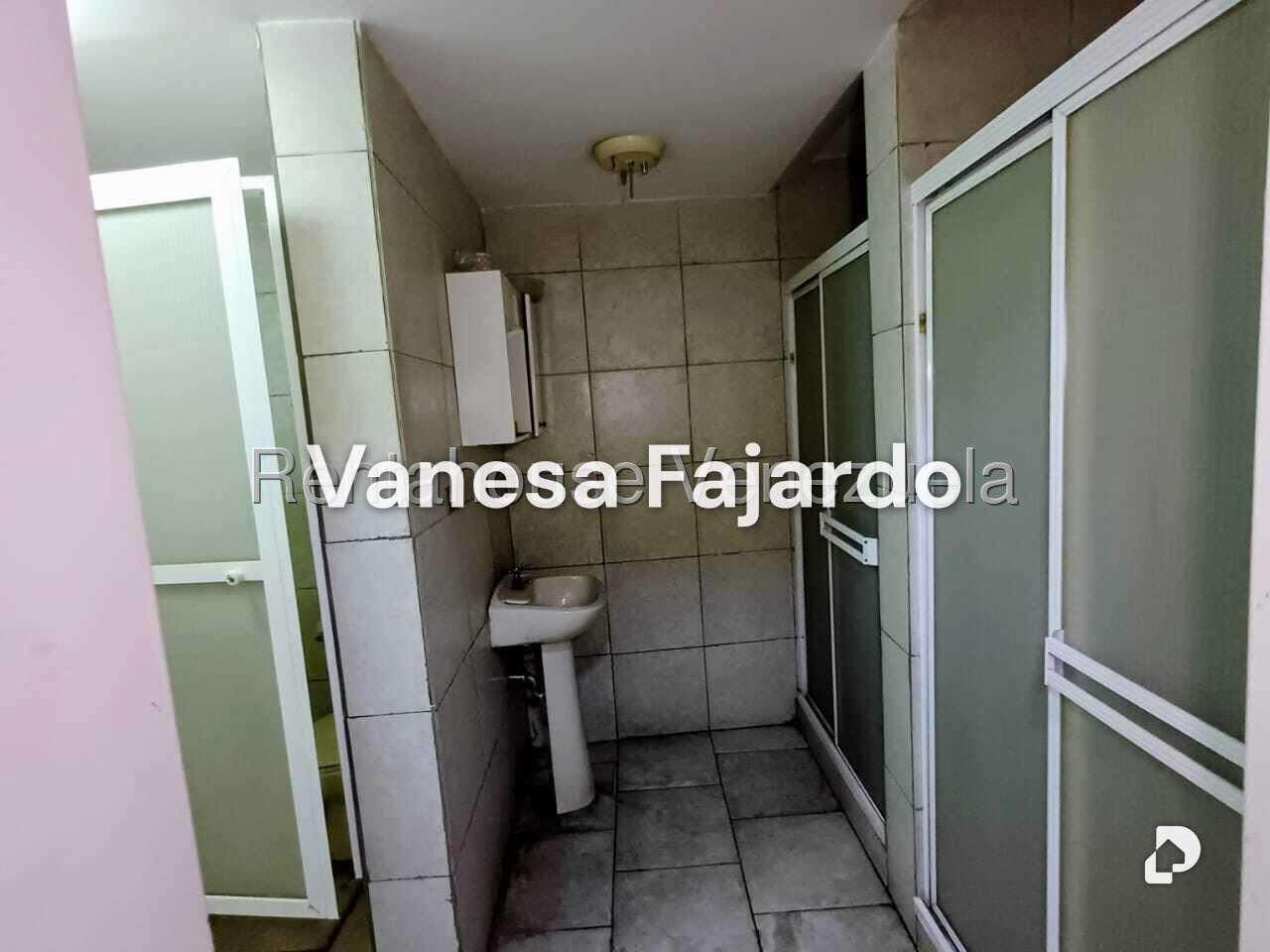 Local comercial en Parroquia Catedral, Caracas – 23