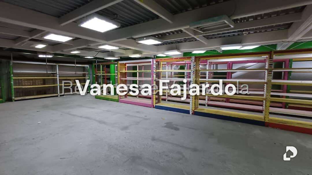 Local comercial en Parroquia Catedral, Caracas – 17