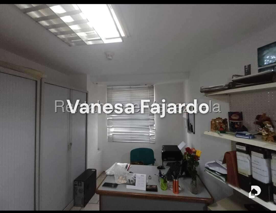 Local comercial en Parroquia Catedral, Caracas – 26