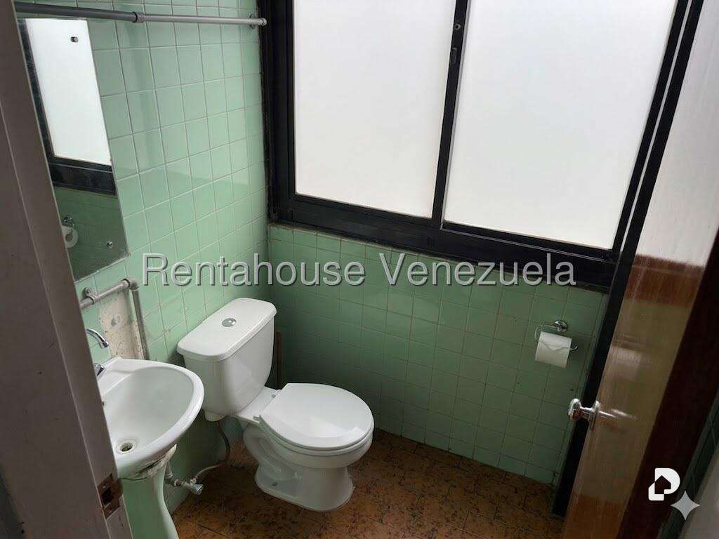 Local comercial en Macaracuay, Caracas – 13