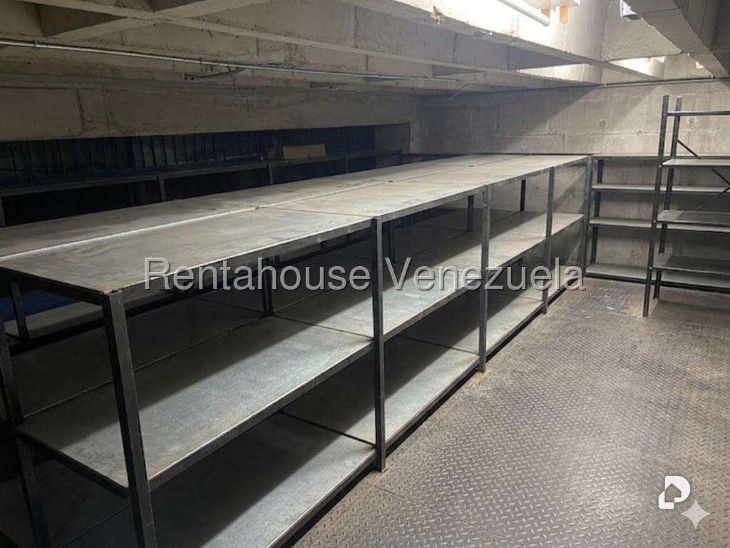 Local comercial en Macaracuay, Caracas – 15