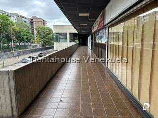 Local comercial en Macaracuay, Caracas – 12