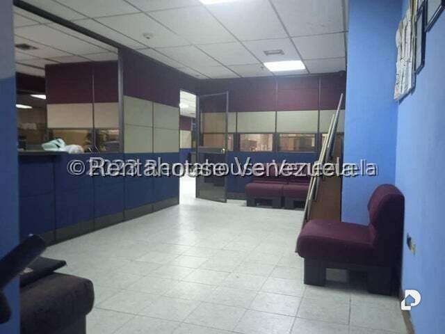 Local comercial en La Urbina, Caracas – 8