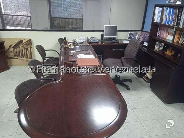Local comercial en La Urbina, Caracas – 15