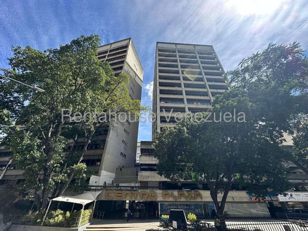 Office in Los Palos Grandes, Caracas - 1