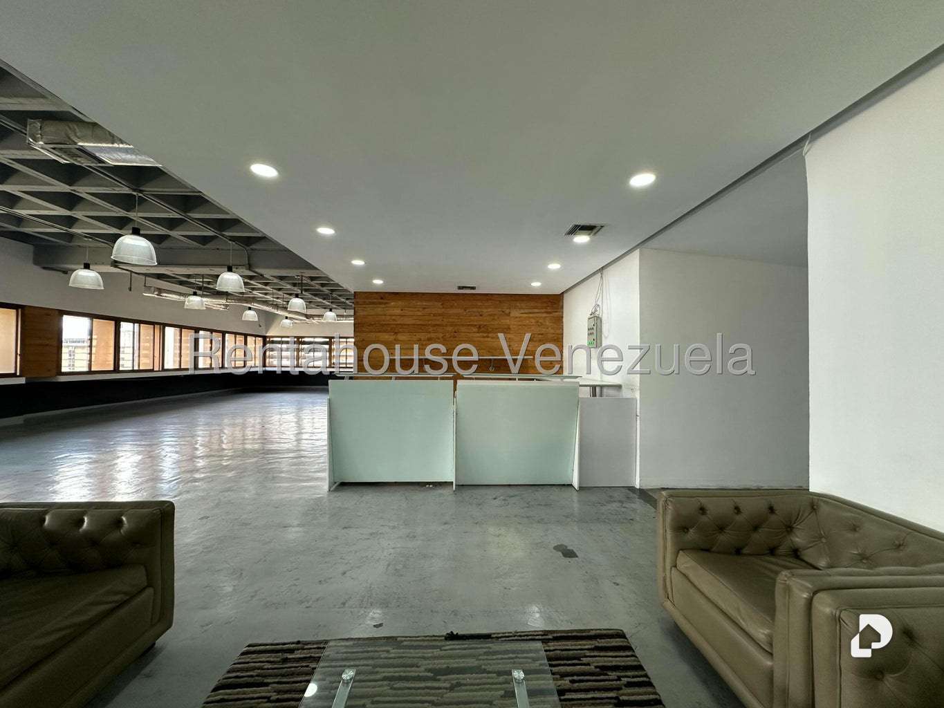 Oficina en Los Palos Grandes, Caracas – 9