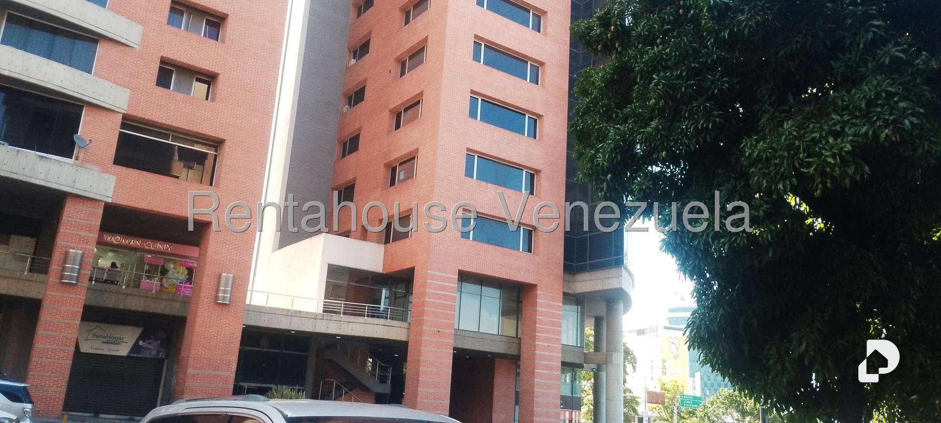 Oficina en Los Dos Caminos, Caracas – 1